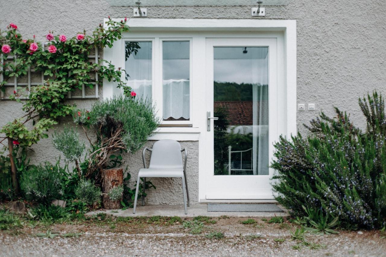 Ferienwohnung Am Sonnenberg 高莱茵河畔布辛根 外观 照片
